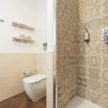 Popolo Rooms&Suites