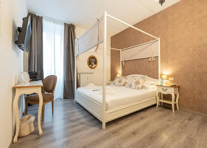 Popolo Rooms&suites Pensión 4*