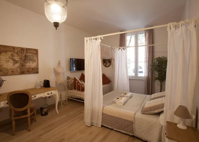 Popolo Rooms&suites Pensión 4*